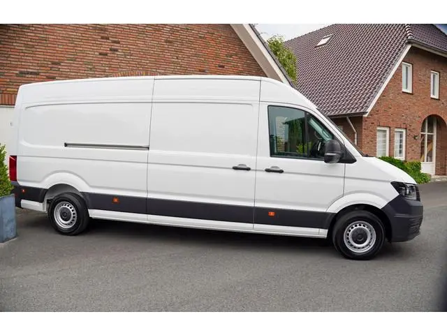 Volkswagen Crafter 2.0 TDI 140PK L4H3 Airco Cruise Control Parkeer sensoren V+A