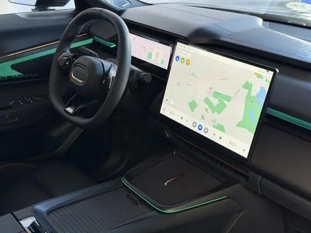 Lynk & Co 08
