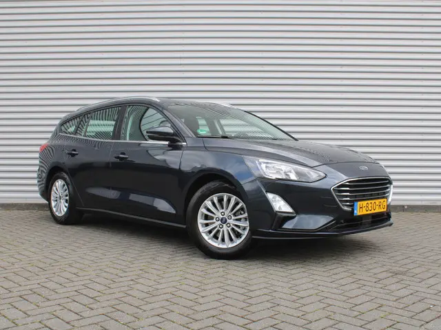 Ford Focus Wagon 1.0 EcoBoost Titanium Business | Stuur-/stoel-/voorruitverwarming | Clima | Navi |...