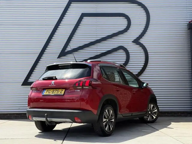 Peugeot 2008 1.2 PureTech Allure 1e Eigenaar|Pano|Carplay|Cruise|Navi|PDC|Elek ramen|D-riem vv in 20...