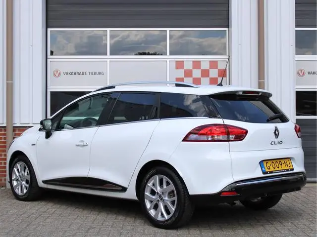 Renault Clio Estate 0.9 TCe 90PK Limited /NAVI/PDC/Donker glas/16'LM/Keyless/LED/DAB+/Bluetooth/ISOF...