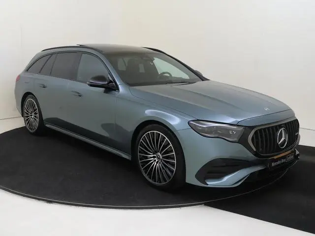 Mercedes-Benz E-klasse Estate 300 e Sport Edition / Superscreen / Trekhaak / Night-Pakket / Memory-S...