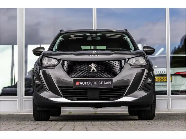 Peugeot 2008 1.2 PureTech 100 Allure | Trekhaak | LED | NL Auto