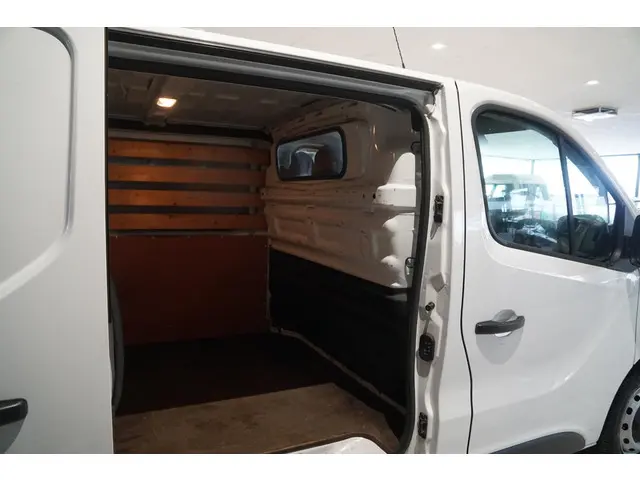 Nissan NV300