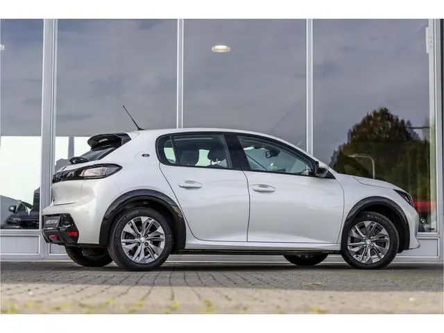 Peugeot e-208 EV Allure Pack 50 kWh | Camera | Carplay
