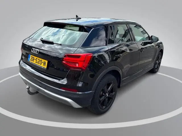 Audi Q2 35 TFSI CoD 150pk S line Edition · Trekhaak · Adaptive Cruise Control · Afgevlakt stuurwiel...