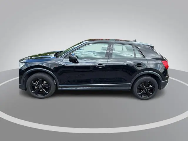 Audi Q2 35 TFSI CoD 150pk S line Edition · Trekhaak · Adaptive Cruise Control · Afgevlakt stuurwiel...