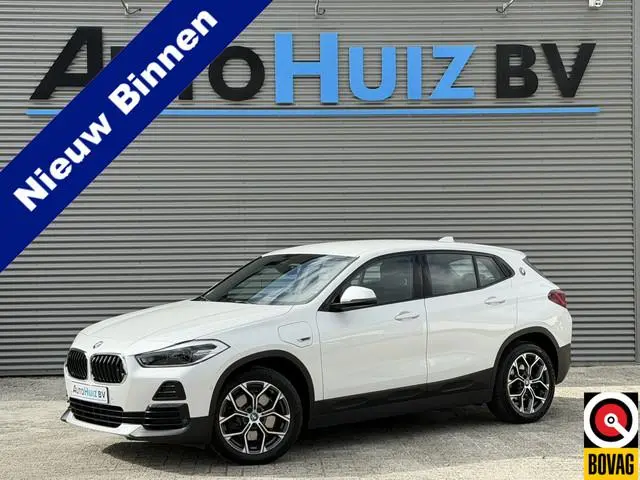 BMW X2 xDrive25e Executive xLine Leder Stoelverwarming Head-Up Display LED Harman-Kardon PDC 18 Inch...