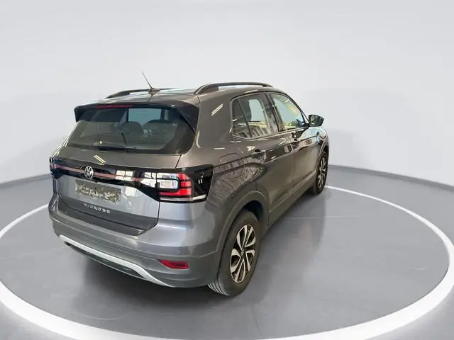 Volkswagen T-Cross 1.0 TSI 110pk DSG Life · Camera · Apple/Android Car Play · P-Sensoren · Dodehoek...