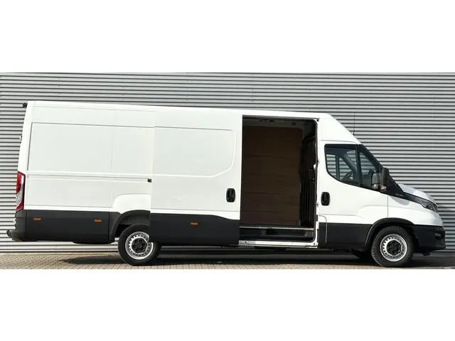 Iveco Daily 35S16V 2.3 410 L4H2 Airco|Cruise|Camera TOPSTAAT 3500kg trekgewicht