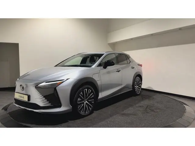 Lexus RZ