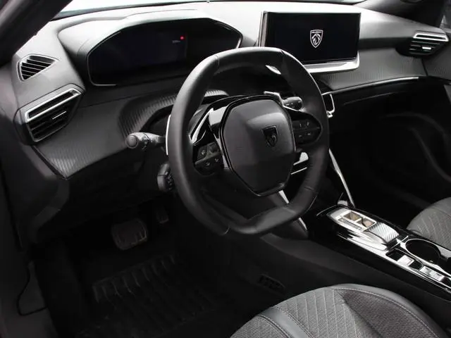 Peugeot 2008 1.2 Hybrid 145 pk Automaat Allure  Navigatie Apple Carplay/Android Auto Climate Control...
