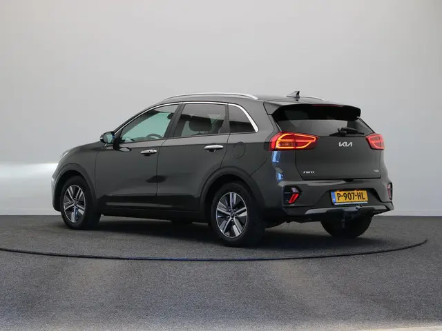 Kia Niro 1.6 GDi Hybrid DynamicPlusLine | trekhaak | stoel-stuur verwarming | leder |