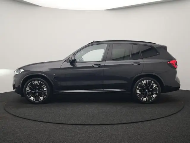 BMW iX3 M Sport 80 kWh 286pk Dealer O.H. | Trekhaak Af Fabriek | Panodak | Head Up | Adaptive Cruise...