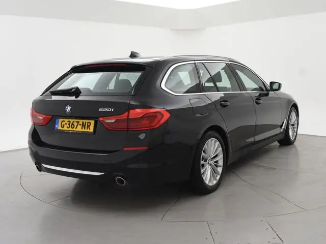 BMW 5-serie Touring 520i HE LUXURY + PANORAMA | HEAD-UP | LIVE COCKPIT | 1e EIGENAAR | SFEERVERLICHT...