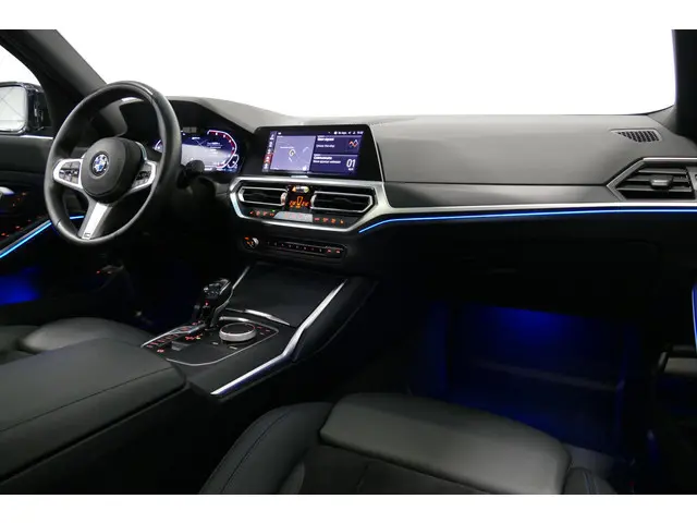 BMW 3-serie Touring 330e xDrive M Sport / M340i Diffuser /  Black Diamond M grille / M340i M Sport b...