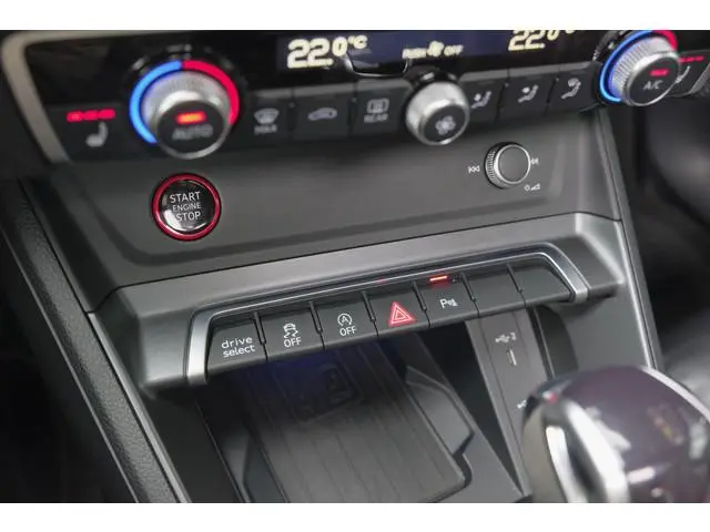 Audi RSQ3
