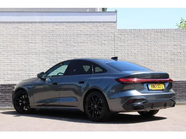 Audi A5 Limousine 2.0 e-hybrid quattro S edition | Trekhaak | Origineel NL |  Stoelverwarming | Elek...