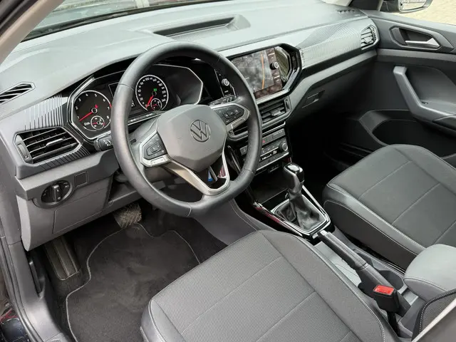 Volkswagen T-Cross 1.5 TSI 150PK AUT. *!* NAVIGATIE/ RADAR/ LMV/ TREKHAAK/ LED *!*