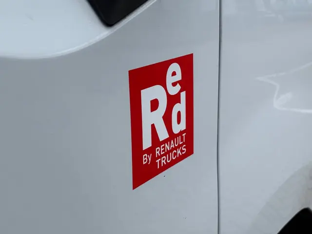 Renault Master Red 2.3 dCi 150PK L2H2 35T / Cruise / LED / Camera / Trekhaak / Airco / PDC / Navi /...