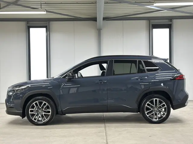 Toyota Corolla Cross Hybrid 180 Executive | Leder | Pano | JBL | Camera |