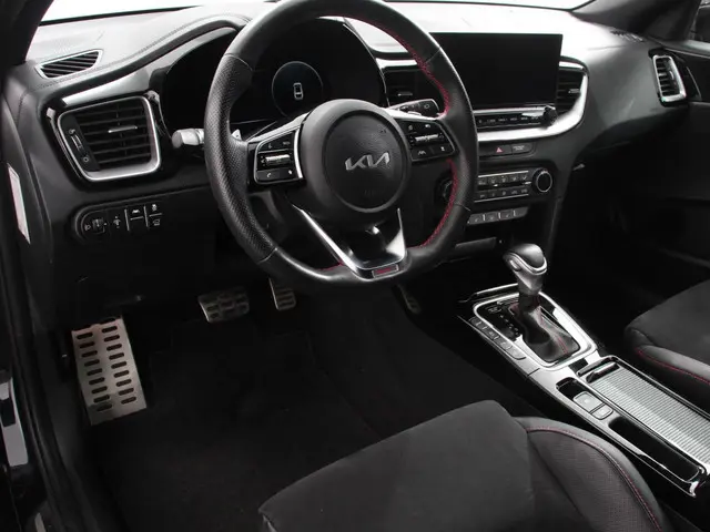 Kia ProCeed 1.6 T-GDi 204pk Automaat GT | Navigatie | Apple Carplay/Android Auto | Parkeersensoren |...