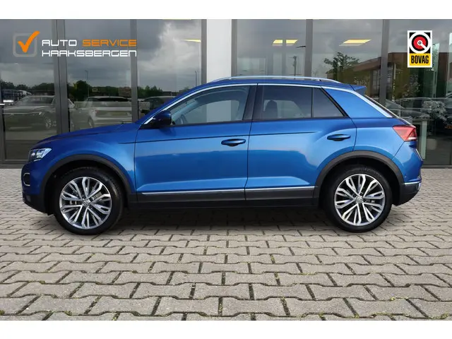 Volkswagen T-Roc 2.0 TSI 4Motion Sport | ACC | Virtual Cockpit | Trekhaak |