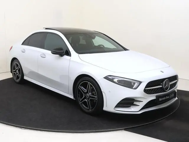 Mercedes-Benz A-klasse 200 Business Solution AMG / Panoramadak / Memory-Stoelen / Night-Pakket / Rij...