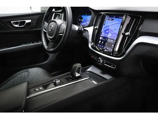 Volvo V60 2.0 B3 Essential | PARK ASSIST PACK | CLIMA | DAB | APPLE | CAMERA