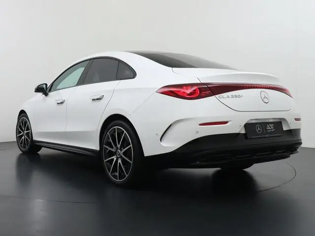 Mercedes-Benz CLA 250+ Launch Edition 85 kWh Accu | Memorystoelen | Warmtepomp | Multibeam Led | Sto...