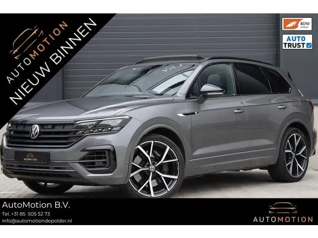 Volkswagen Touareg 3.0 TSi 4MOTION R Trekhaak Luchtvering Camera Nightvision