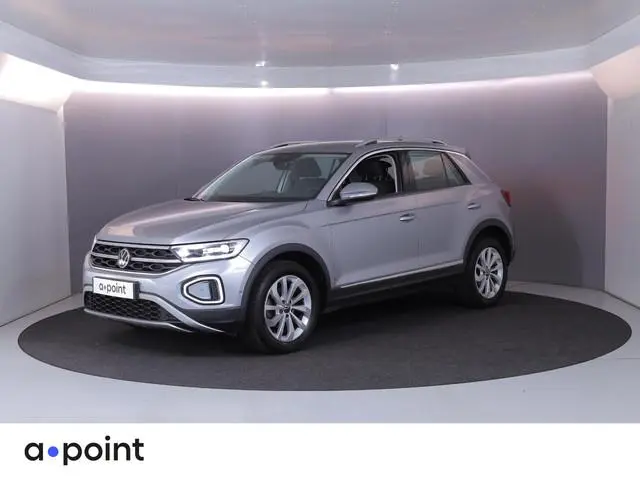 Volkswagen T-Roc 1.5 TSI Style 150 pk Automaat (DSG) | Navigatie | Trekhaak (afneembaar) | Parkeerse...