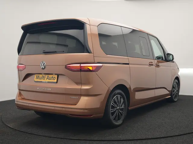 Volkswagen Multivan 1.4 eHybrid L1H1 Style 7 Persoons PHEV 218pk | Trekhaak Af Fabriek | Panodak | A...
