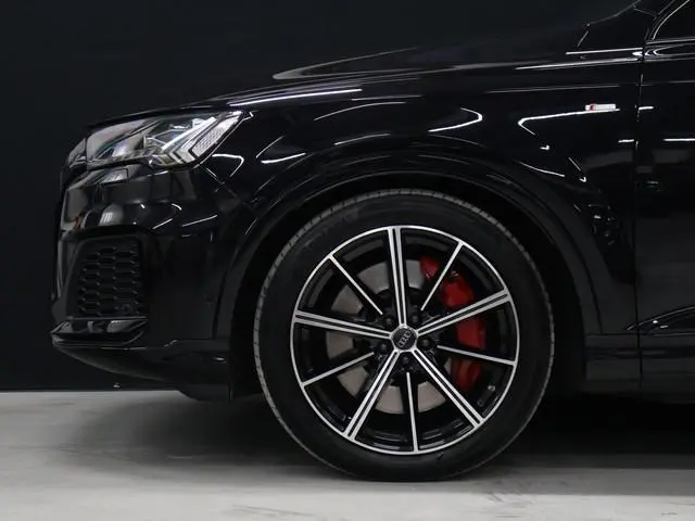 Audi Q7 60 TFSI e quattro Competition S line [TREKHAAK, SCHUIFDAK, 360° CAMERA, APPLE CARPLAY, STOEL...