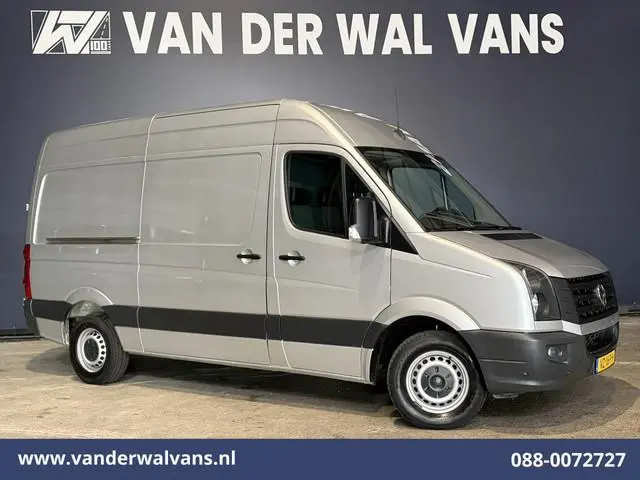 Volkswagen Crafter 2.0 TDI 136pk L3H3 L2H2 Airco | Trekhaak 2800kg | 3- Zits | Chauffeursstoel | Nav...