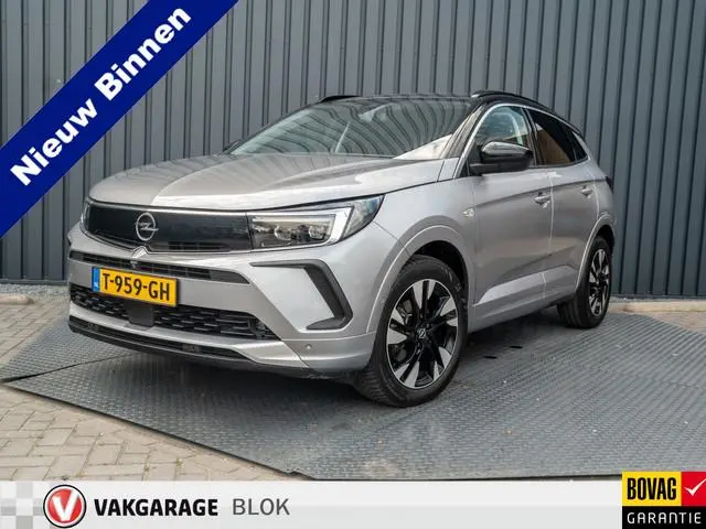 Opel Grandland 1.2 Turbo GS Line | Keyless | Adapt. Cr. | Matrix Led | Prijs Rijklaar!!