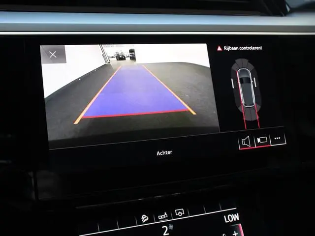 Audi e-tron e-tron 50 quattro Launch edition SOH 92,9% Navigatie Climate Control Parkeer Sensoren Li...