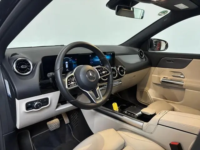 Mercedes-Benz GLA-klasse 200 Automaat Progressive Navigatie Climate Control Camera Parkeer sensoren...