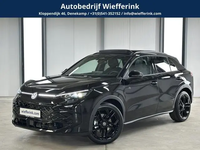 Volkswagen T-Roc 1.5 eTsi R-Line First Edition | Trekhaak | Pano | Black-style | Licht-pakket (IQ.Li...