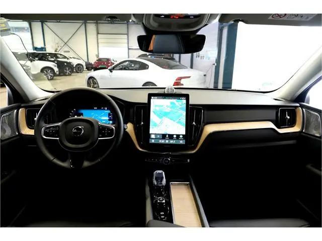 Volvo XC60 2.0 T8 AWD 335kW/456pk Aut8 Recharge Ultra Bright Executive LUCHTVERING + BOWERS&WILKINS...