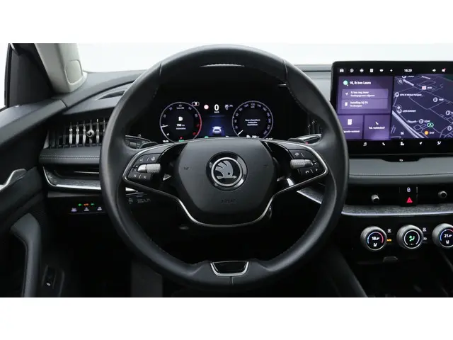 Skoda Superb Combi 1.5 TSI First Edition | Leder | Automaat | Panoramadak |