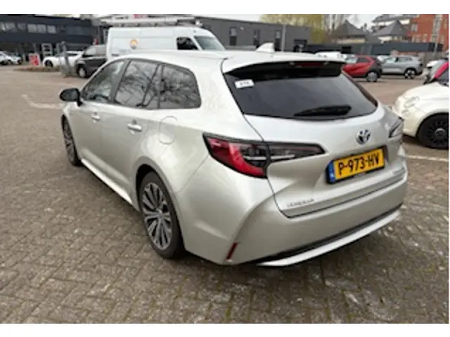 Toyota Corolla Touring Sports 1.8 Hybrid Dynamic Plus | Stuur-/Stoelverwarming | Apple Carplay & And...