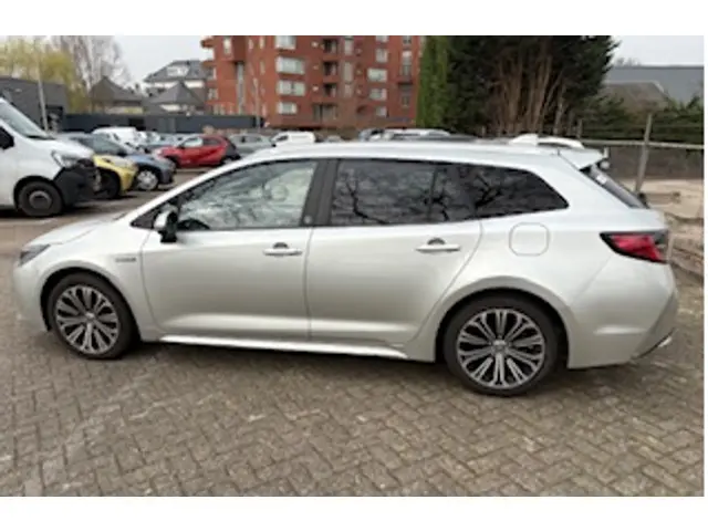 Toyota Corolla Touring Sports 1.8 Hybrid Dynamic Plus | Stuur-/Stoelverwarming | Apple Carplay & And...