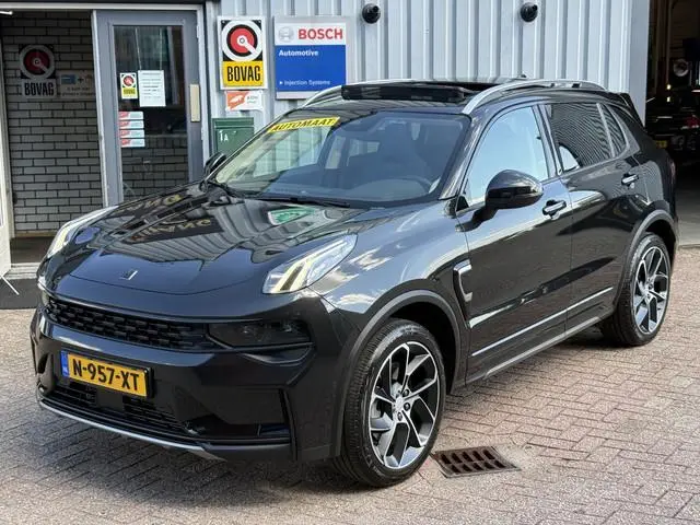 Lynk & Co 01