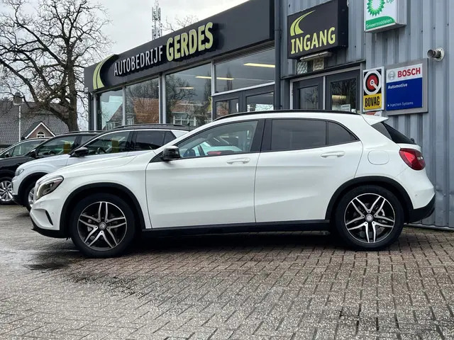 Mercedes-Benz GLA-klasse 200 Prestige | PANORAMADAK | XENON | NAVI |