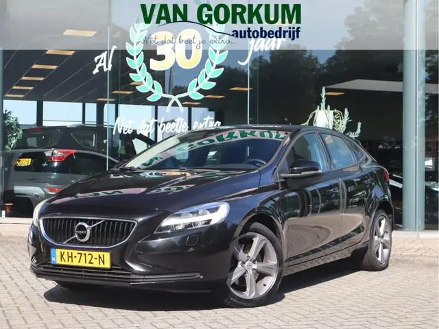 Volvo V40 2.0 T3 Momentum Navi / Stoelverw  / Standkachel / Pdc / Elekramen / Instap klaar / Vol jaa...