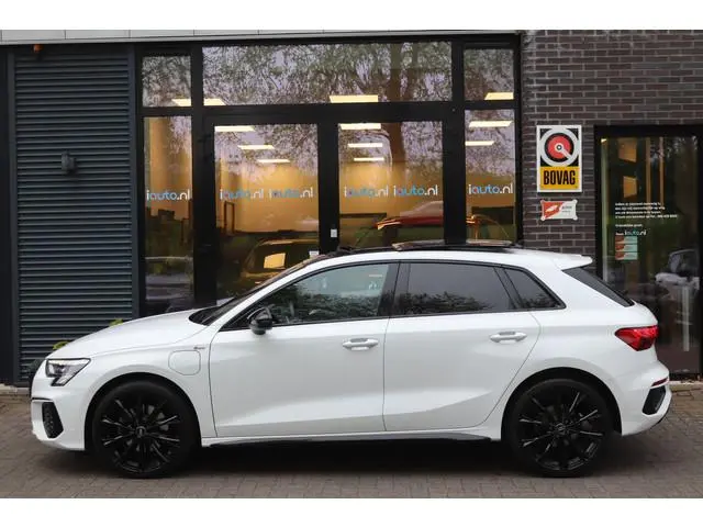 Audi A3 Sportback 40 TFSI e S-Line Edition Black Optic Pano/LED Plus/B&O/Keyless/Virtual Cockpit/App...