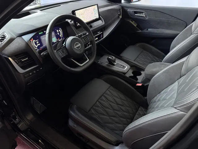 Nissan Qashqai 1.3 MHEV 160PK TEKNA PLUS BOSE  20''LMV  LEER ALCANTARA PANO MASSAGE BOSE STOEL/STUUR...