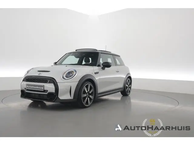 MINI 3-Deurs 2.0 Cooper S - YOURS | Rijklaar! | S/K-Dak | Dig. Cockpit | Stoelverw. | Leder | Camera...