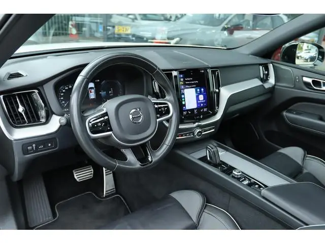 VOLVO XC60 2.0 RECHARGE T6 340PK AWD R-DESIGN | PANO | TREKHAAK | CARPLAY | HUD | HARMAN/KARDON | AC...